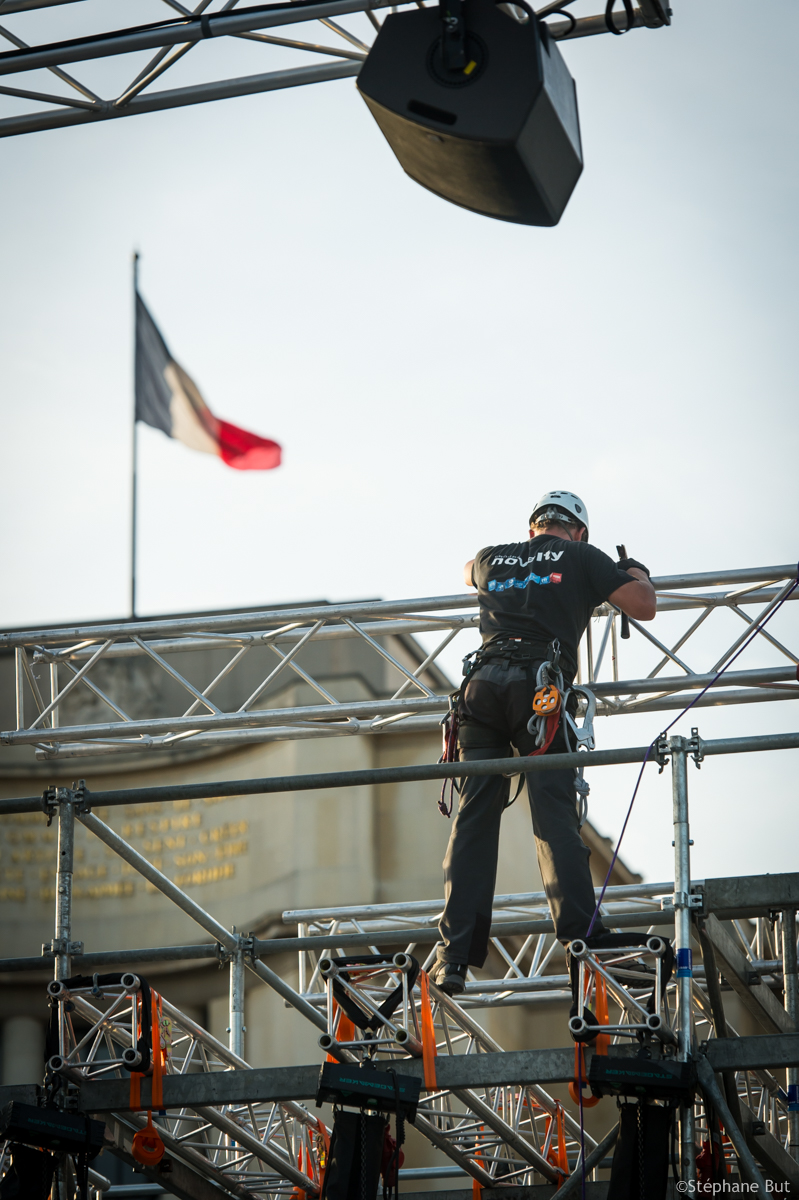 Alternative text - Intermittents novelty sur une structur