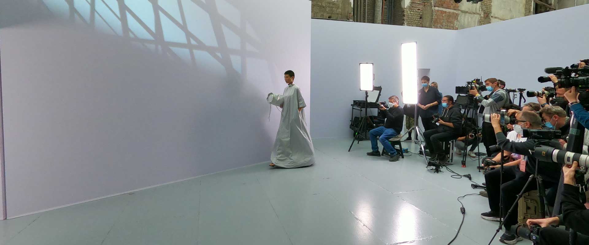 Alternative text - Défilé Acne | Fashion Week Paris | Septembre 2020