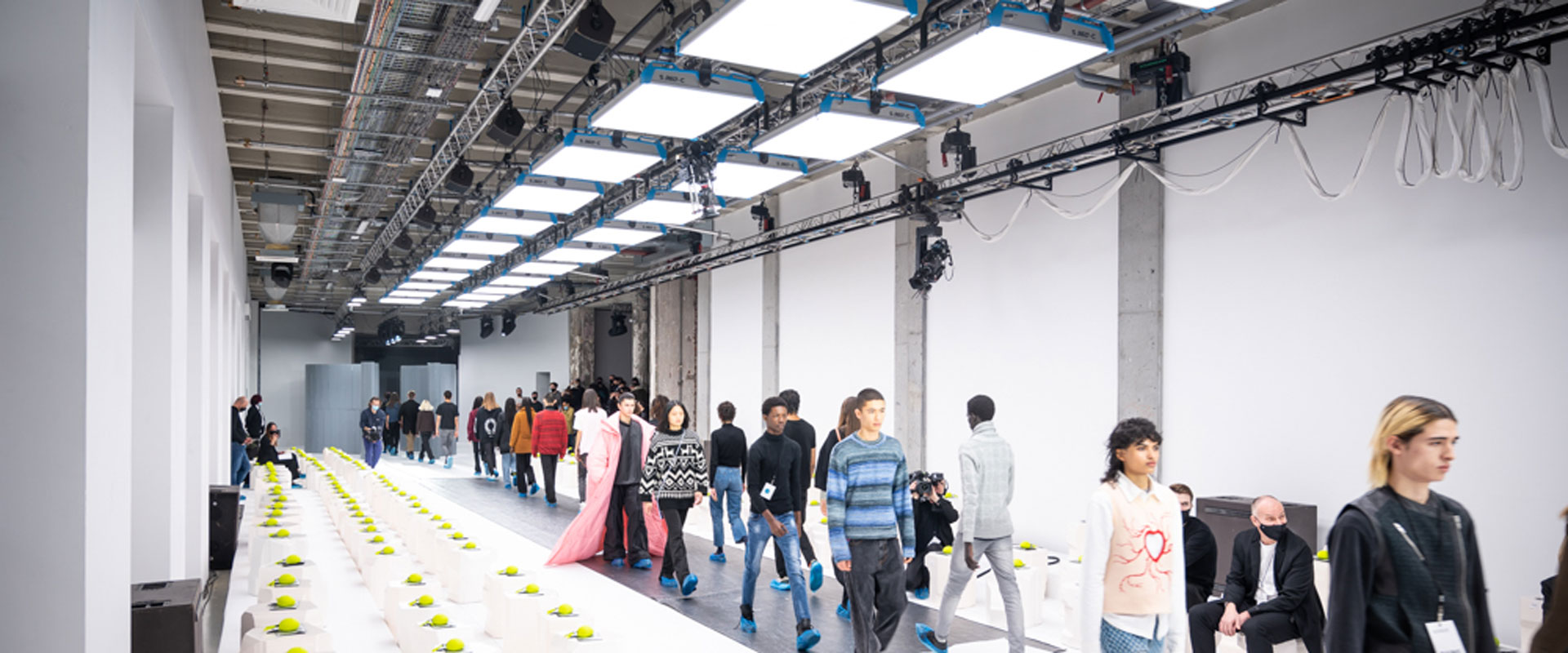 Alternative text - Paris Fashion Week | Rains | Janvier 2022