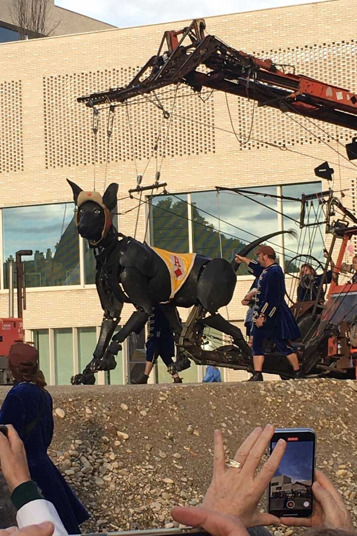 Alternative text - Novelty AURA pour Royal de Luxe