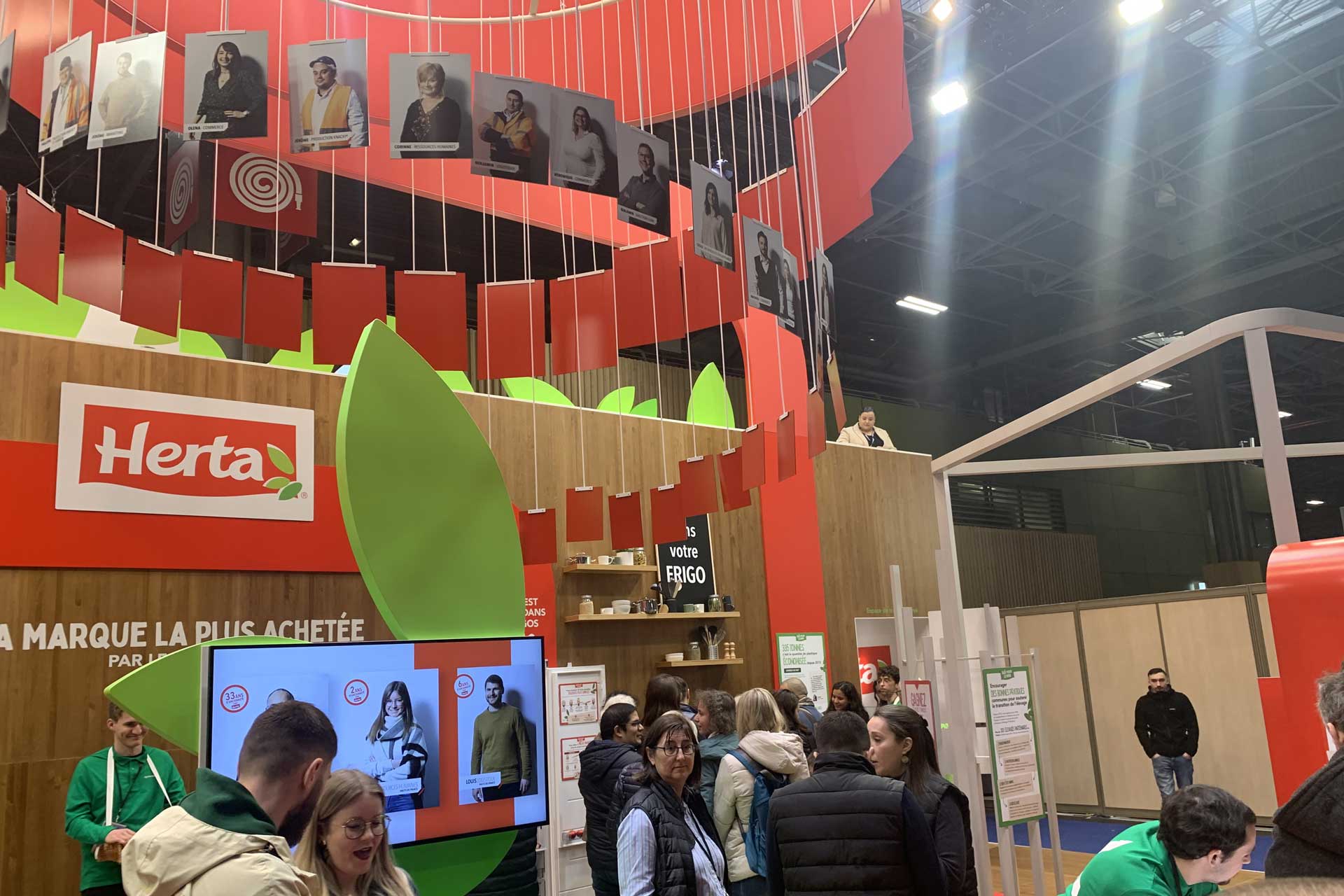 Alternative text - Novelty au Salon de l’agriculture avec Hopscotch pour la technique des stands Herta et Lidl