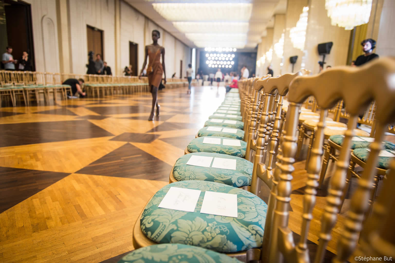 Alternative text - Défilé Ulyana Sergeenko | Fashion Week Paris | Juin 2018