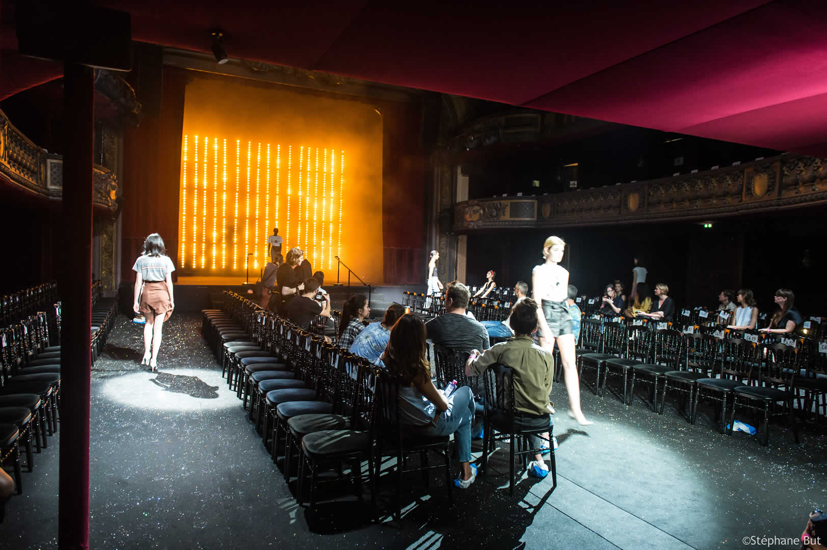 Alternative text - Défilé Viktor & Rolf | Fashion Week Paris | Juin 2018