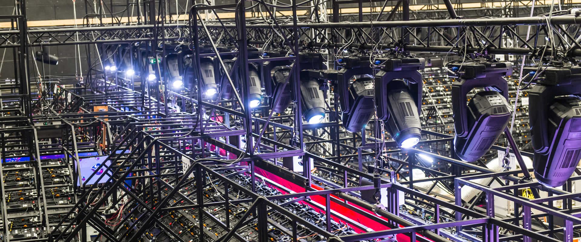 Alternative text - Défilé Balenciaga | Fashion Week Paris | Septembre 2018