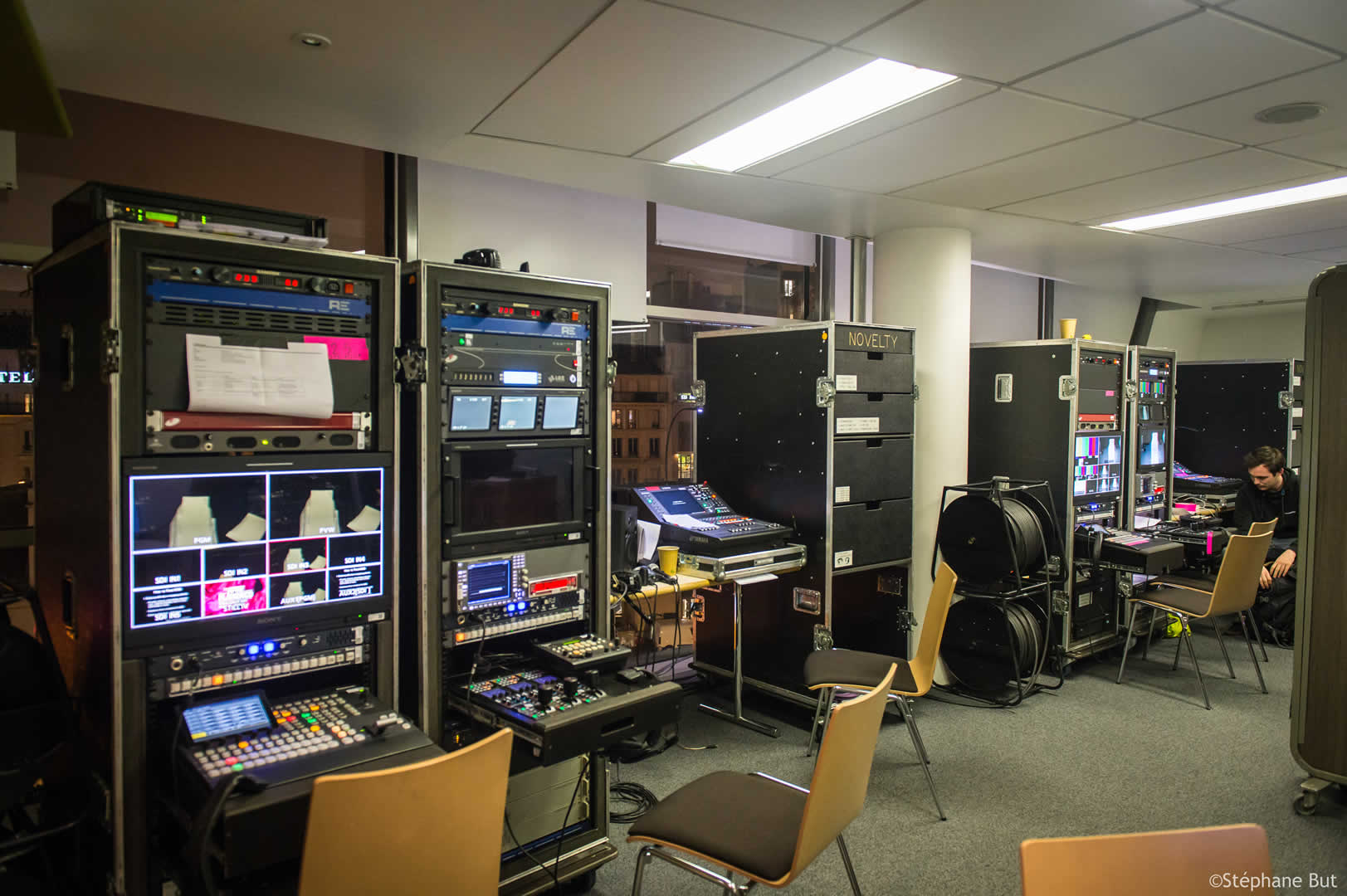 Alternative text - Novelty équipe le Congrès Mondial de l'IMCAS