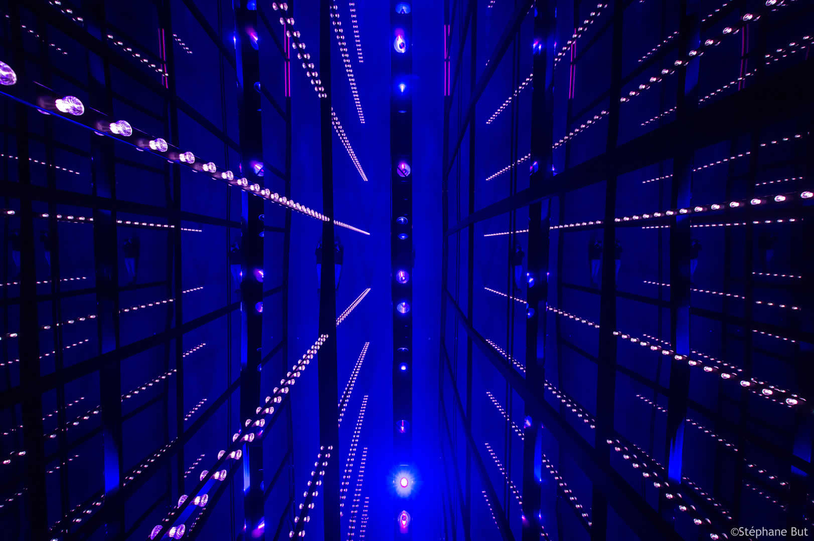 Alternative text - Défilé Yves Saint Laurent | Fashion Week Paris | Mars 2019