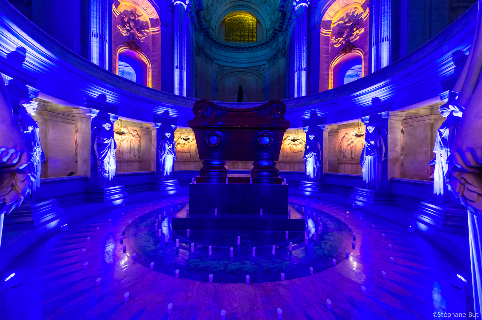 Alternative text - NOVELTY & LA NUIT AUX INVALIDES avec AMACLIO PRODUCTIONS