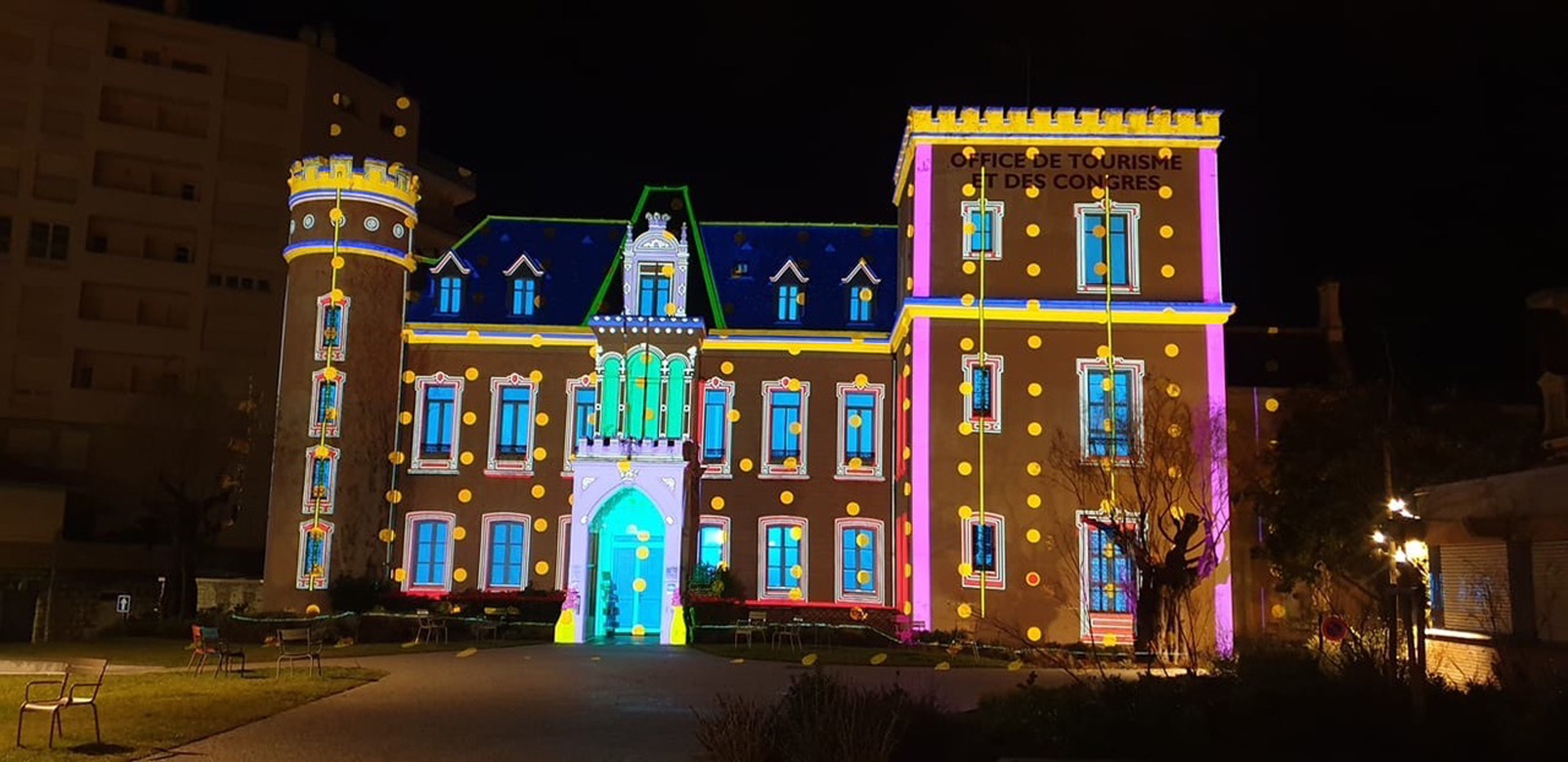 Alternative text - Biarrtiz en Lumières avec Novelty Bordeaux