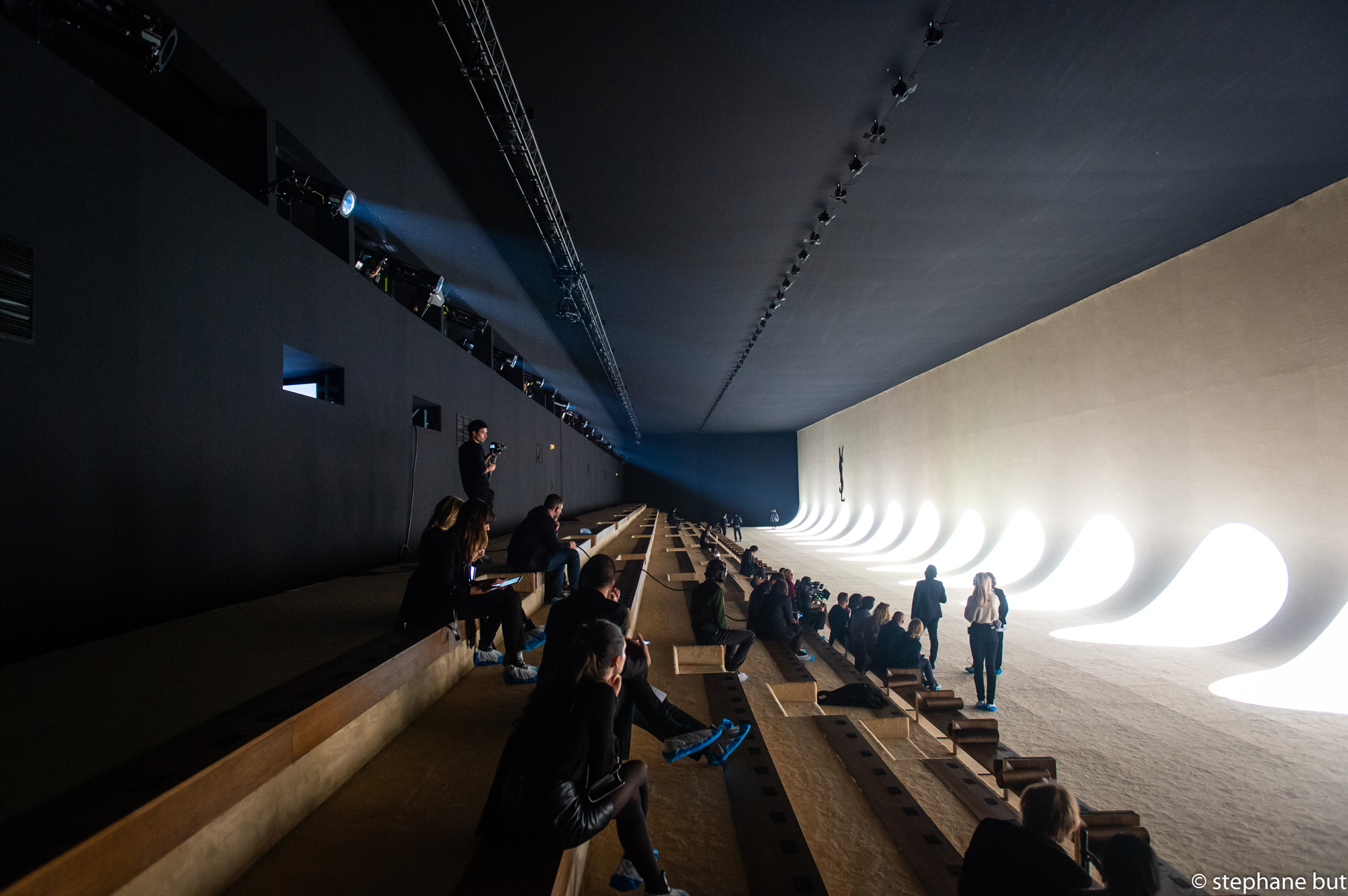 Alternative text - Défilé Saint Laurent | Fashion Week Paris | Février 2020