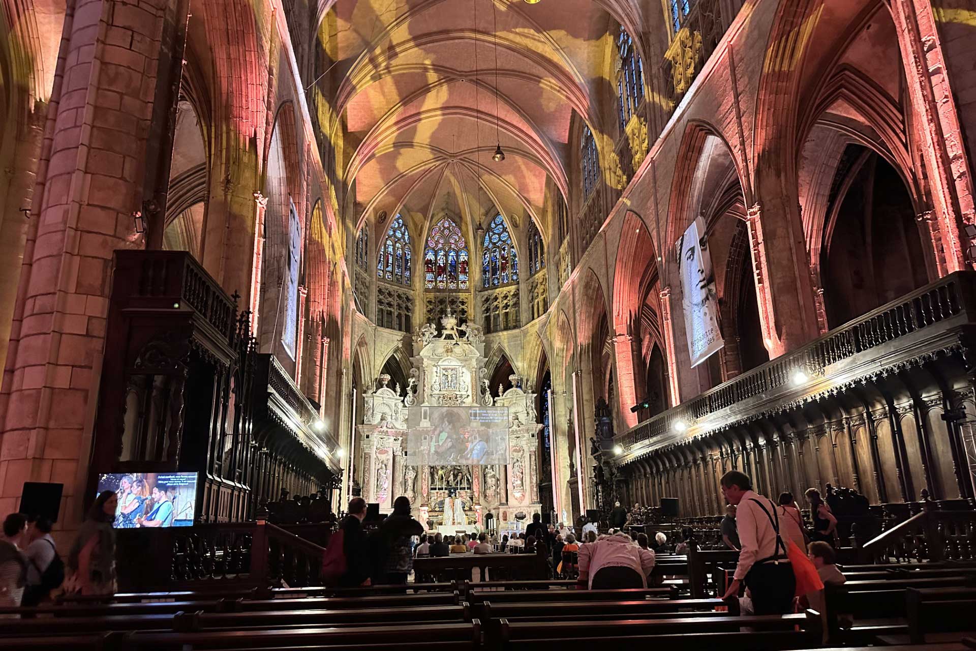 Alternative text - Novelty Occitanie à la Cathédrale de Toulouse pour REJOYCE