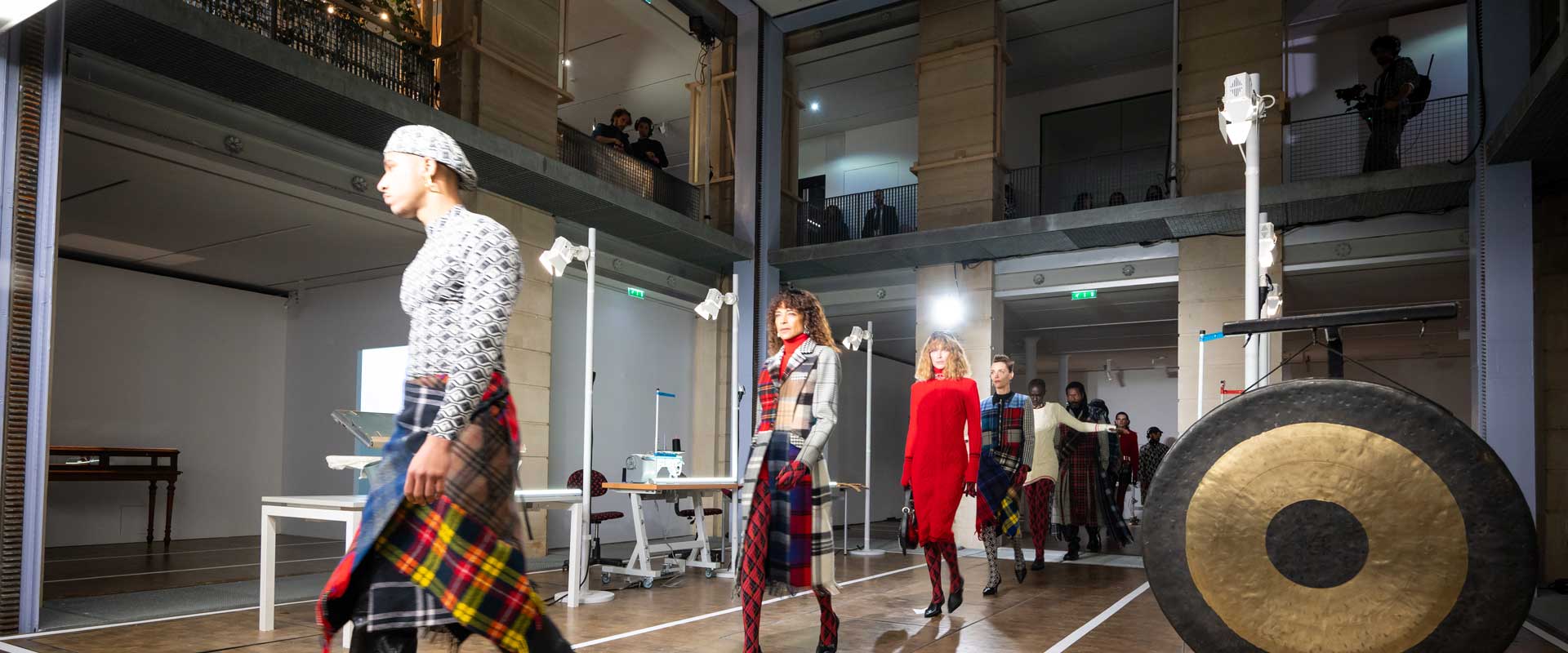 Alternative text - Paris Fashion Week | Marine Serre | Mars 2022