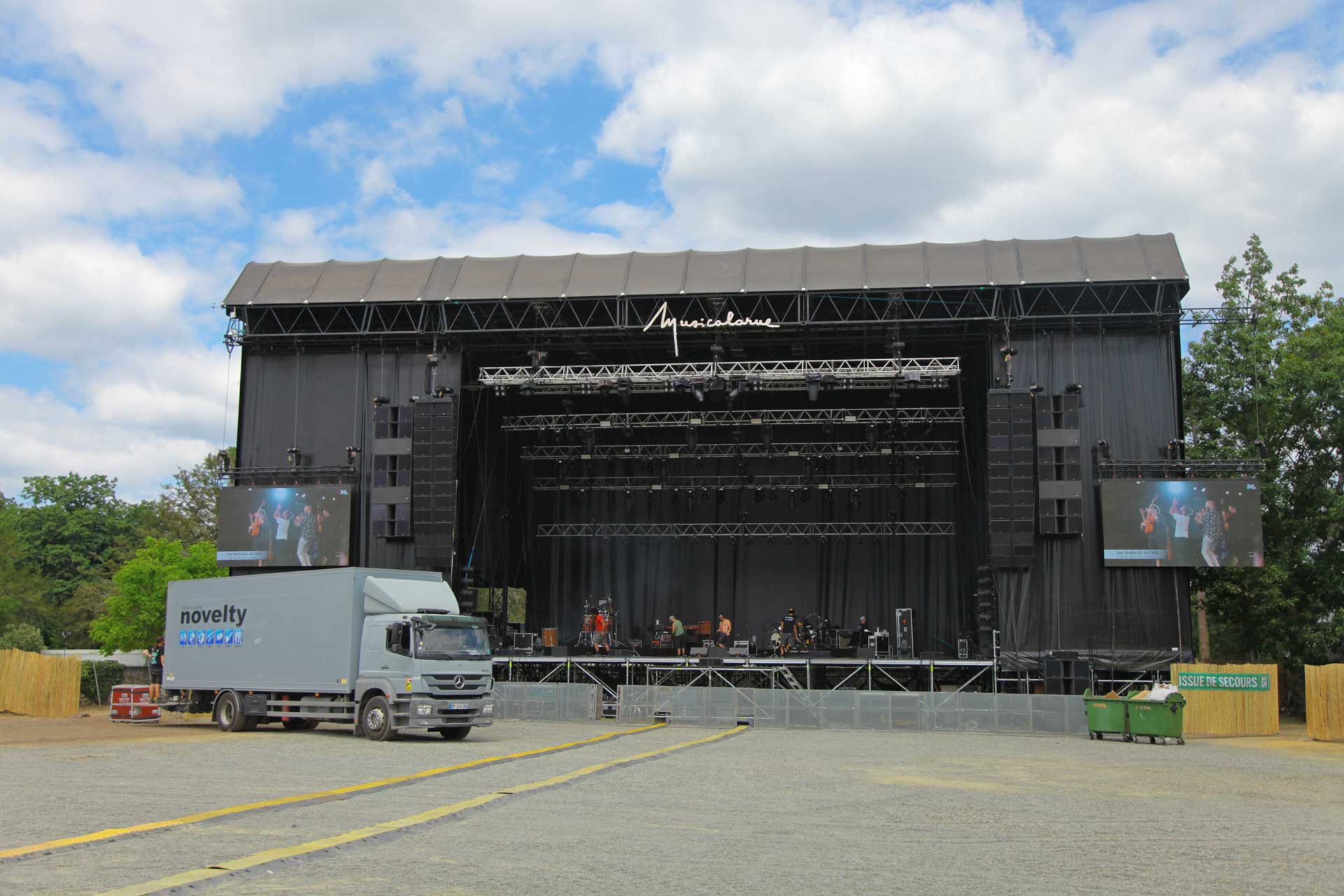 Alternative text - Novelty Bordeaux sur le Festival Musicalarue