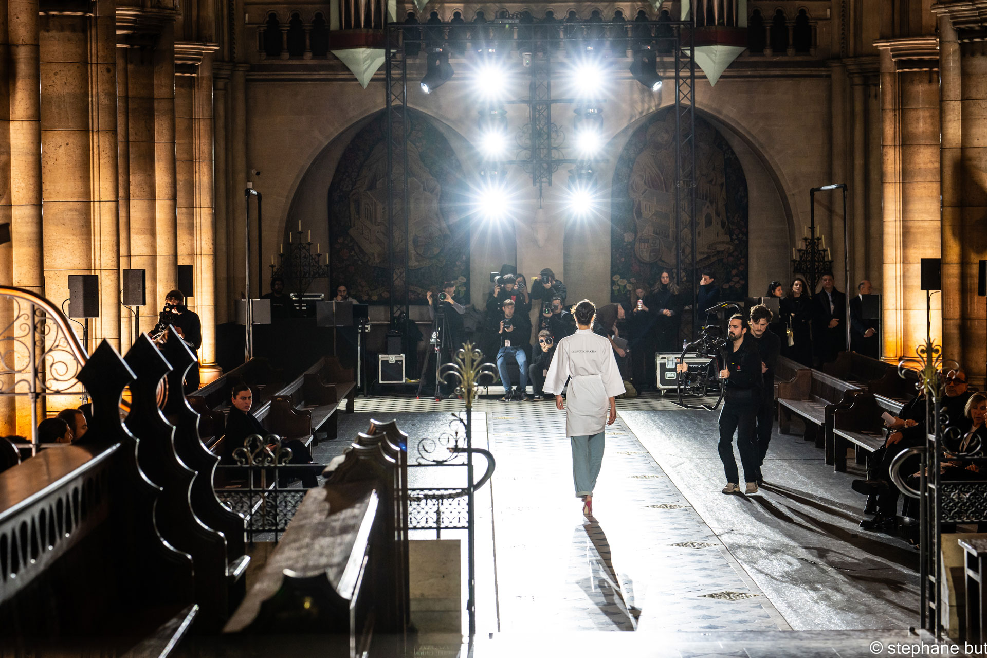 Alternative text - PARIS FASHION WEEK | CHAKRA | Janvier 2024