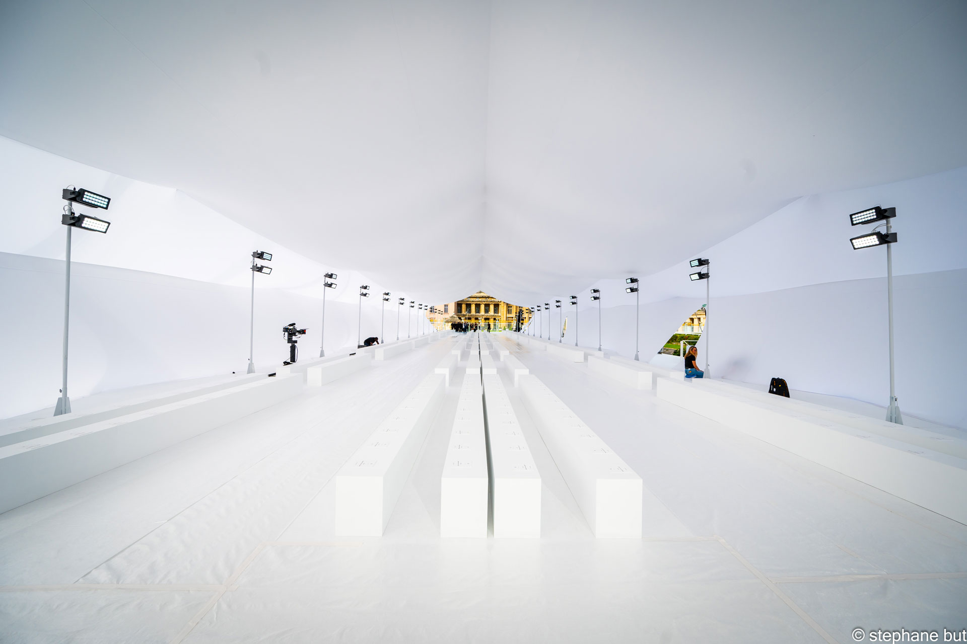 Alternative text - PARIS FASHION WEEK | GIVENCHY | Septembre-Octobre 2023