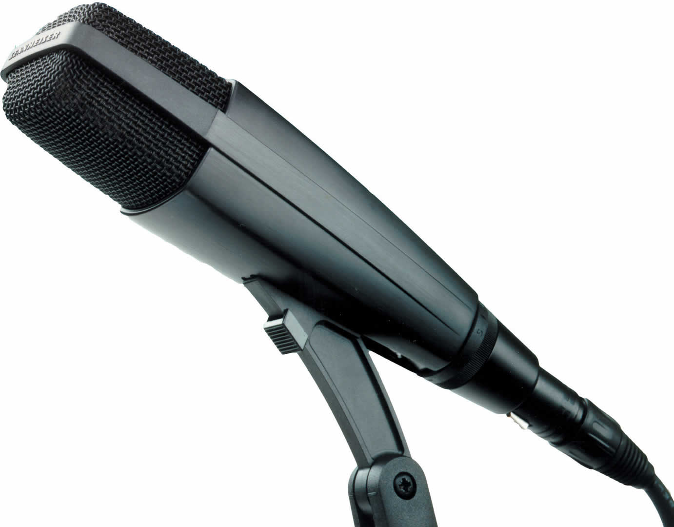 Alternative text - SENNHEISER